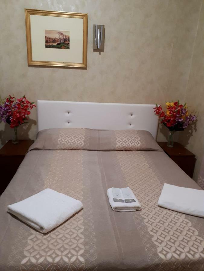 Renting Rooms روما المظهر الخارجي الصورة