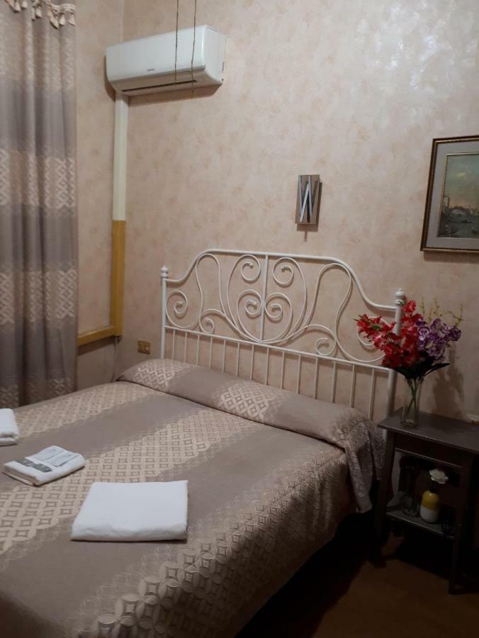 Renting Rooms روما المظهر الخارجي الصورة